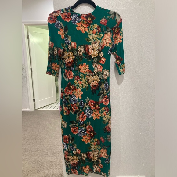 Alice + Olivia Delora Mockneck Floral Bodycon Midi Dress in size 4 NWT $350 - Picture 2 of 9